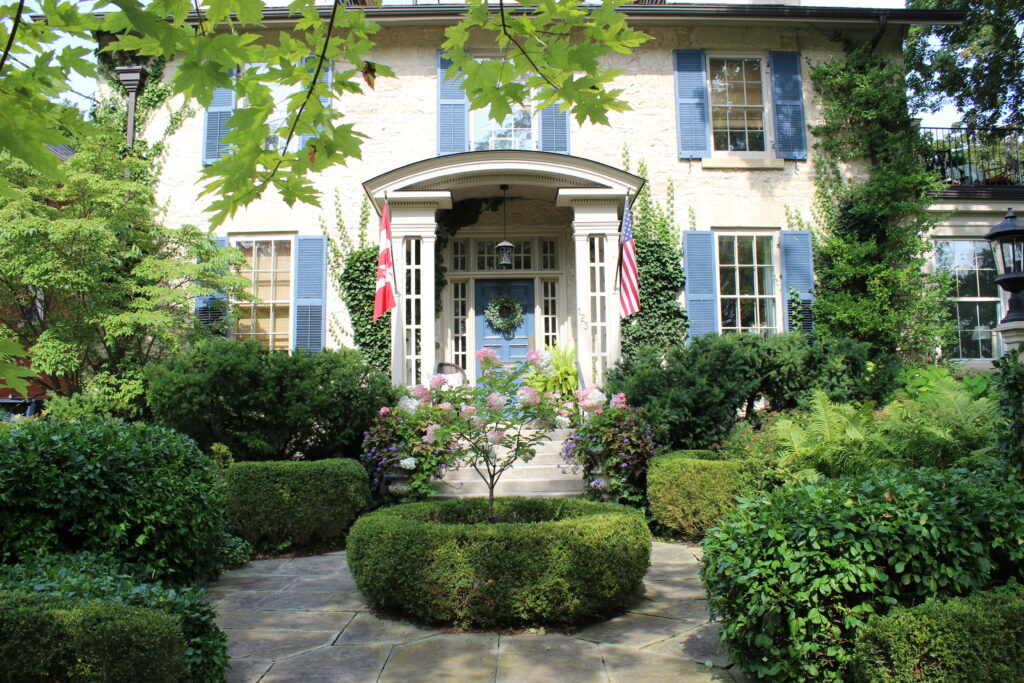 Guelph landscape maintenance and tree pruning
