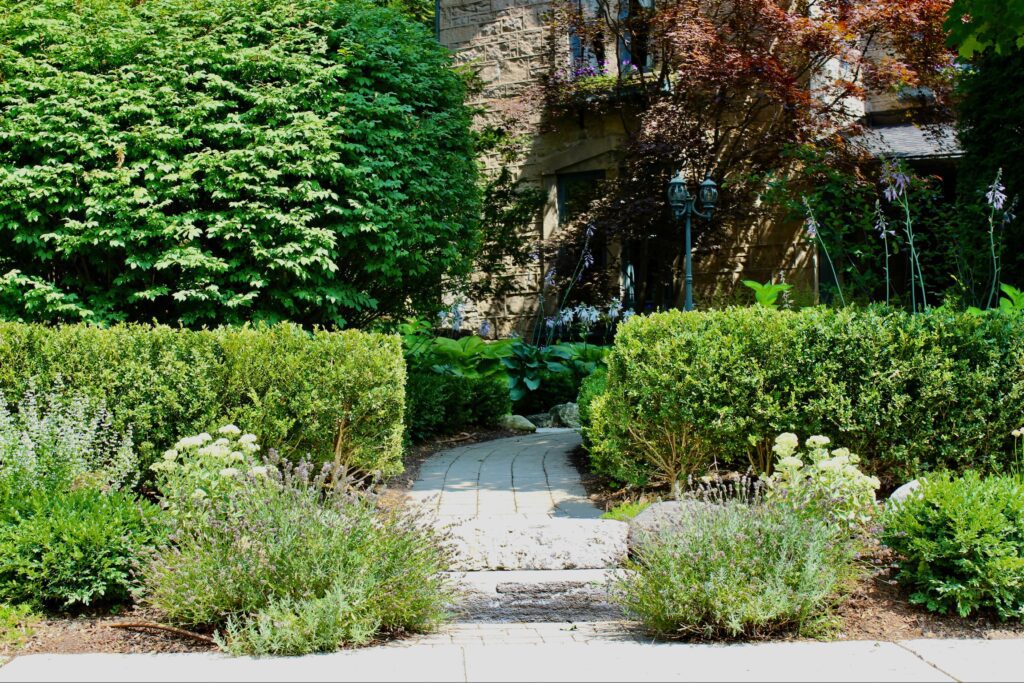Erin and Guelph front yard with natural stone steps