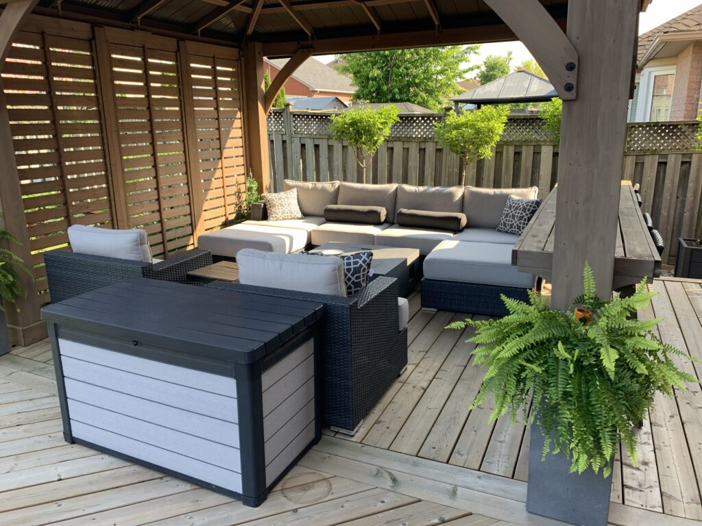 Furnished and ready to entertain under the pergola Bolton